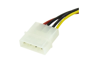 StarTech.com 15 cm 4-pins Molex naar SATA Voedingskabel Adapter